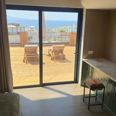 Penthouse With Terrace, Jacuzzi, And Sea View Appartement Sarandë